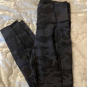 Fast and Free High Rise Tight 25” size 6